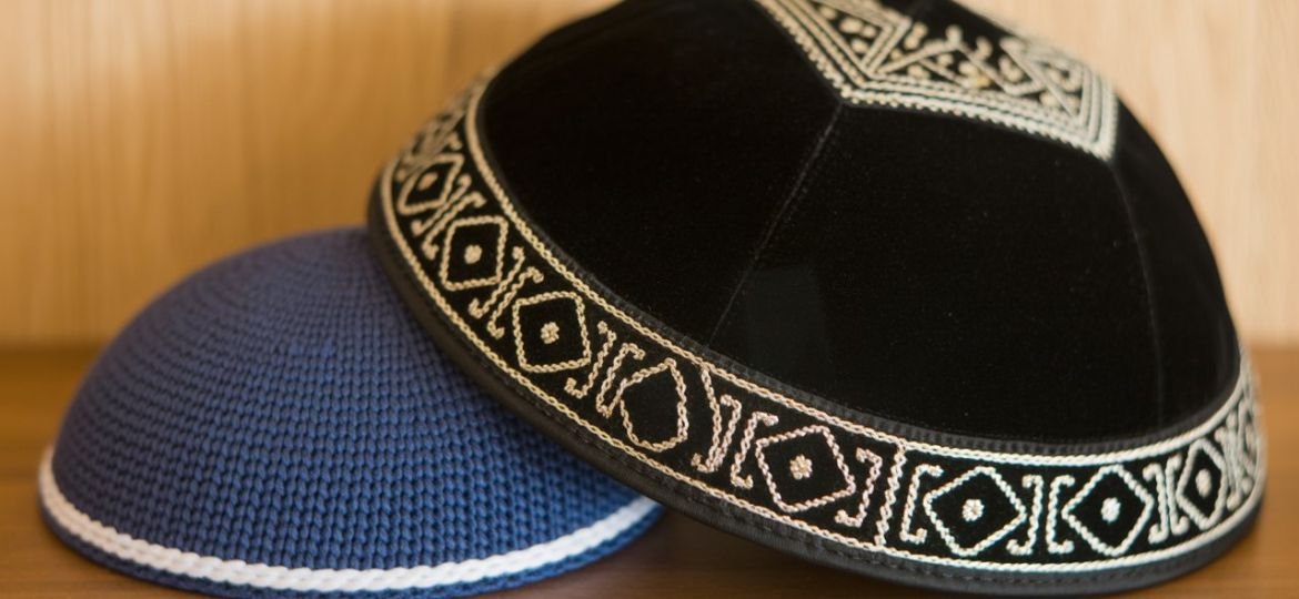 Kippah and Yarmulke: Meaning & Traditions Guide