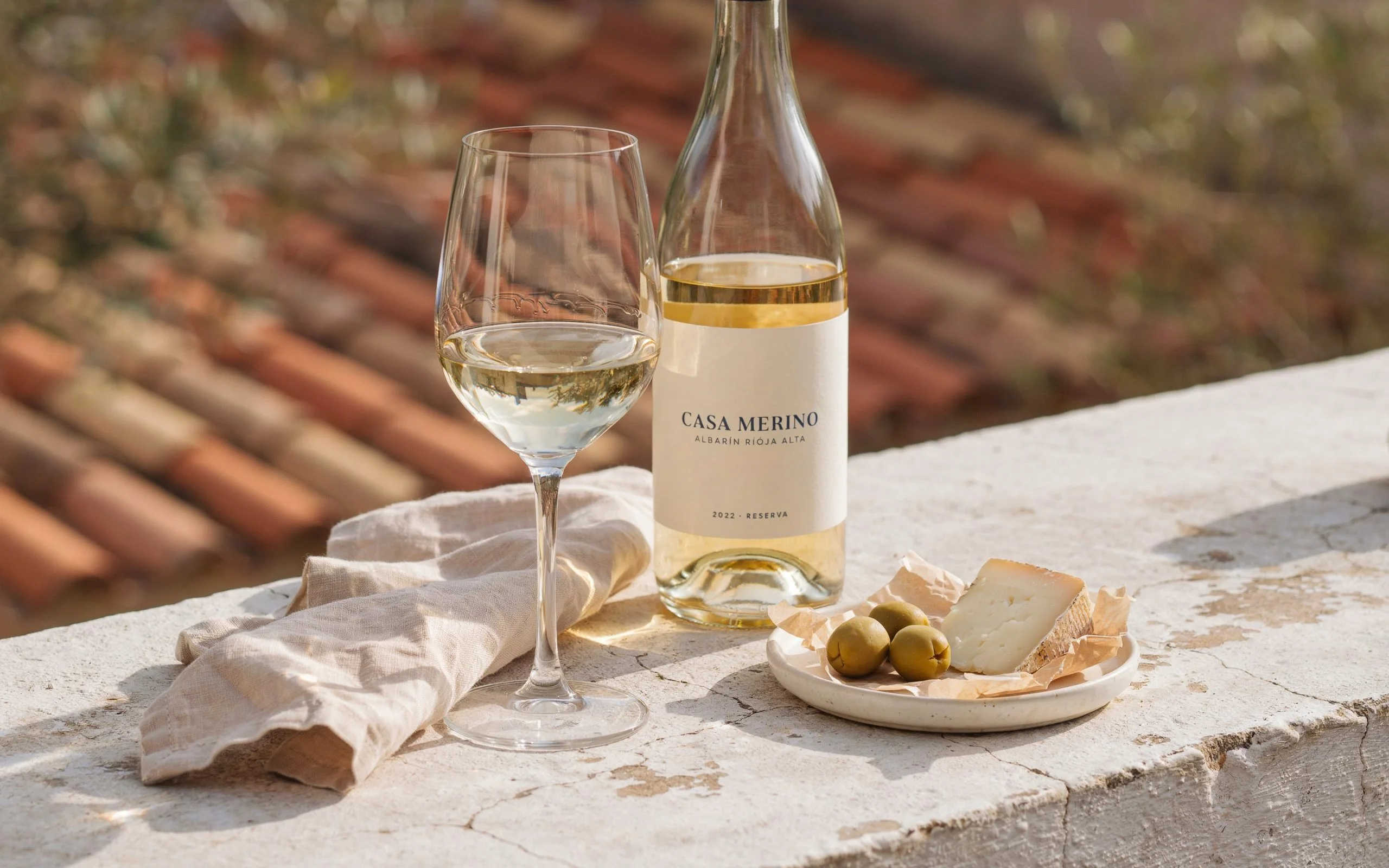 dry-white-wine-a-refreshing